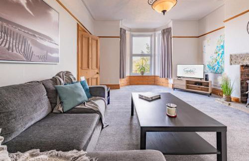 Spacious 4BR Home - Extra Sleeping Prestigious Spot - Foto 32