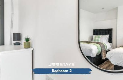 JRR STAYS 3Bed Sleeps 8- Coventry/Antsy M6-J2 CV7 - Photo 26