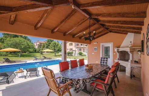 5 Bedroom Beautiful Home In Labin - Photo 7