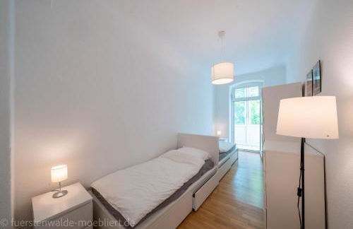 Apt Watt 2 Zimmer 55qm TV Waschmaschine Trockner Vollausstattung zentral - Photo 13