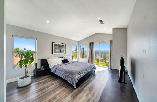 Stunning Hilltop 5BR With View And Hot Tub! - Foto 34