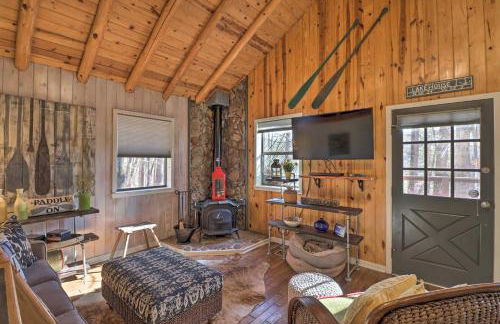 Scenic Greers Ferry Cabin with Deck and Fire Pit! - Foto 4