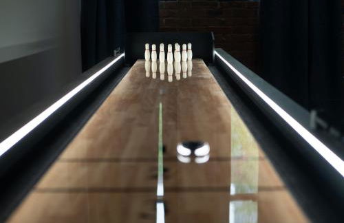 Lakefront Loft - Downtown - Shuffle Board Table - Foto 12