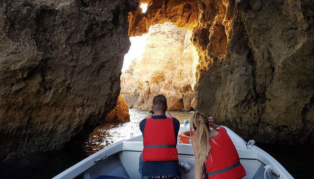 Paseo en barco por las cuevas de Ponta da Piedade - Foto 2