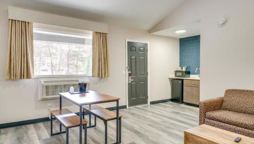 Walk to Shopping and Dining Port Huron Studio - Foto 1