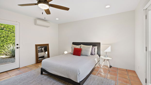 Charming Spanish Colonial A Chic Retreat for 4! - Foto 5, Habitación