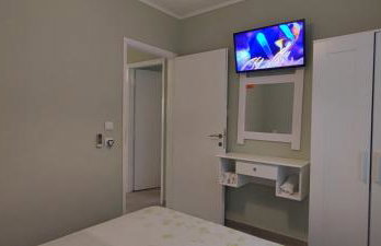 Garlis Apartments - Photo 32