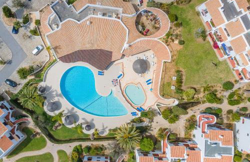 Modern Oasis 500m Beach with AC WiFi Pool - Foto 17