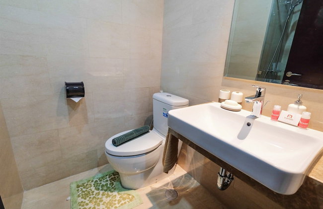 Minimalist Studio Menteng Park Apartment - Photo 18