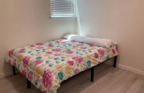 Separate Unit with 2 Bedrooms/One Bathroom in Pleasant Hill - Foto 10