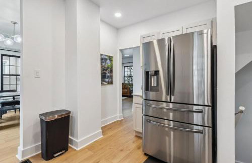 Luxury Olivewood Oasis - 13 mins to Cleveland - Foto 15