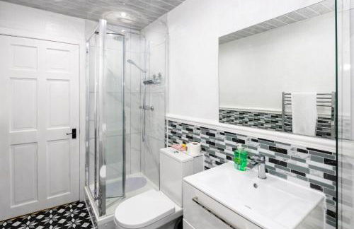 Cosy Four Bedroom Terrace Rishton - Foto 26