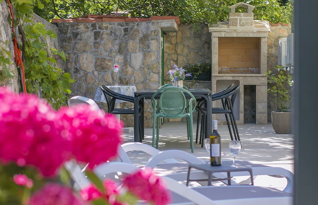 Stone House in Podgora With Sea Views - Photo 21