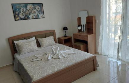 George & Chrysi Apart - Photo 10
