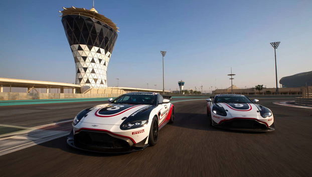 Pilotez une Aston Martin GT4 sur le circuit de Yas Marina