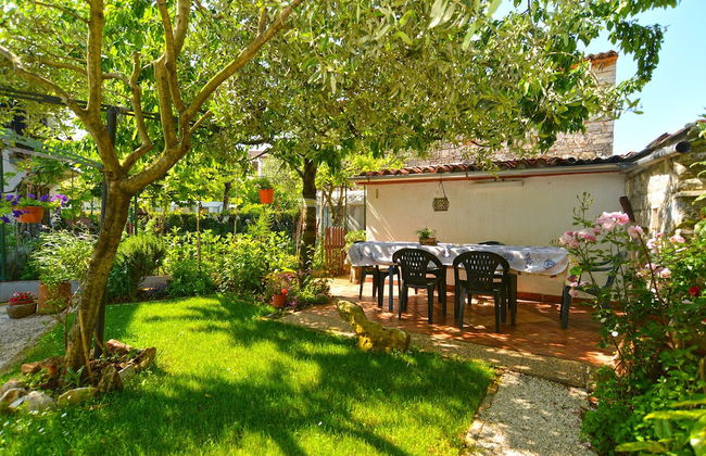 Apartment 358 - Photo 37