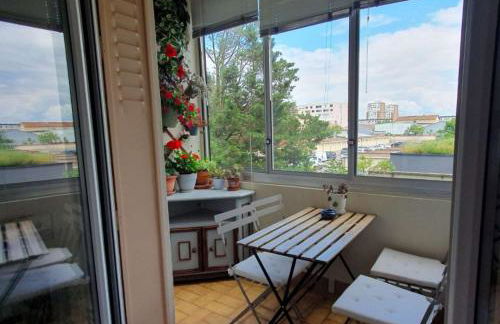 Médipôle T2 avec un garage gratuit sur place, 16min à centre ville Lyon en métro A - Foto 1