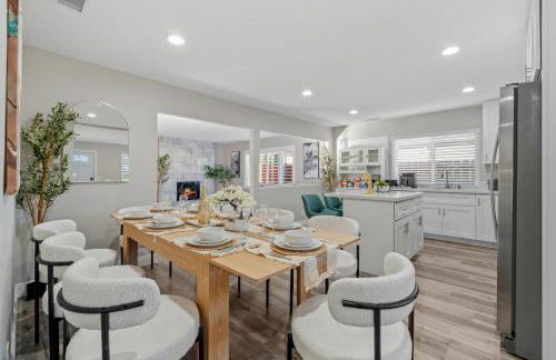 Entire Private Home with 3 Bedrooms 2 Bathrooms, Gated Yard, Garage, Hot Tub, 4-Beds, Golf, Mira Mesa, Available Now - Photo 10