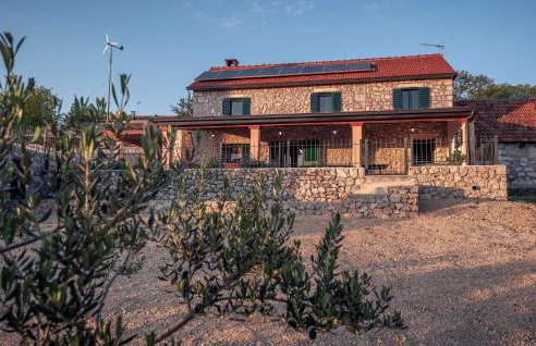 3 Bedroom Amazing Home In Vid - Foto 13