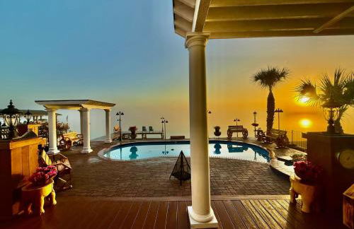 Lakefront Oasis - Photo 1