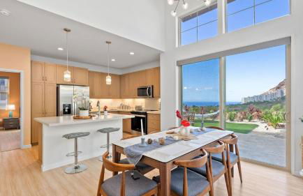 Sleeps 16 2 Homes Ocean Views Shared Pool Gym Near the Beach AvantStay - Foto 17