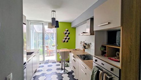 Un jardin en ville - Montpellier Celleneuve - Foto 5, stove, dishwasher