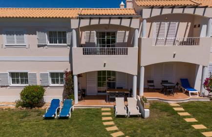 Apartamento no Condomínio Baia Village com Piscina - Foto 24