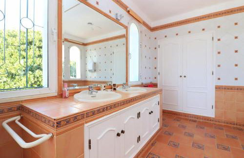 Casa Rainha Near Carvoeiro pool BBQ - Foto 14