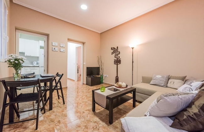 Delightful Apt. Historic District - Sol - Photo 9