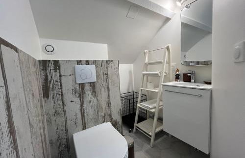 L'Escapade - PARIS 20 min - DISNEY 25 min - GARE 3 min à pied - PARKING - Confortable & Moderne - Free WIFI - Foto 13