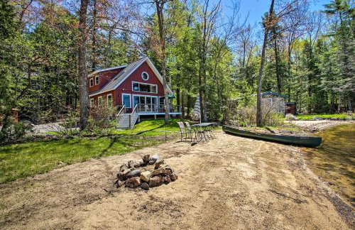 Lakefront Meredith Home: Private Beach & Fire Pit! - Foto 22