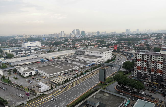 Icon City Premier Suites by WeCare - Photo 65