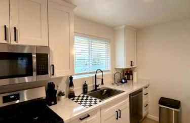 Beach Paradise- 4 min walk from beach - Foto 14