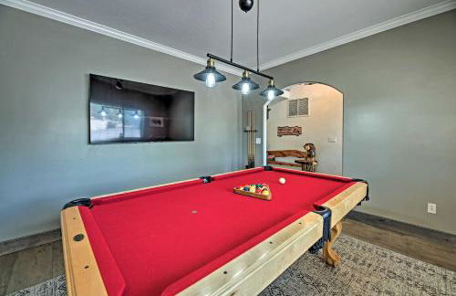 Near Woodland Lake Park Cabin with Serene Deck! - Foto 13