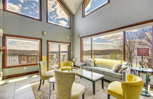 Boat Dock and Kayaks Luxury Lake of the Ozarks Home - Foto 1