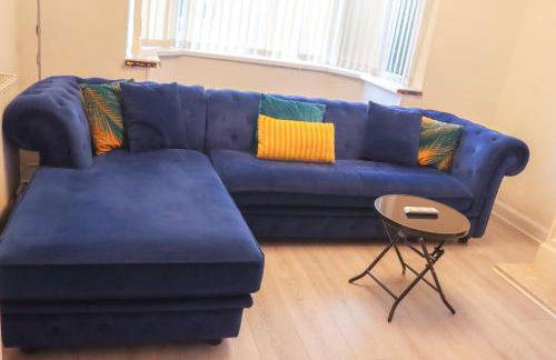 Beautiful 2 Bedroom house with big Garden & Parking fast wifi, and king size bed - Foto 4