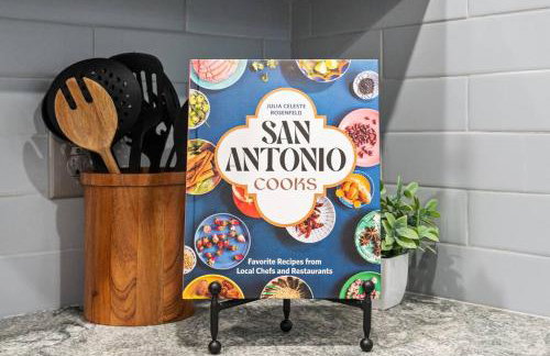 Casa Cowboy near Downtown, Gourmet Kitchen, Private Yard - Foto 24