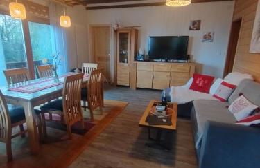 Chalet au bois des écureuils classé trois étoiles. - Foto 1