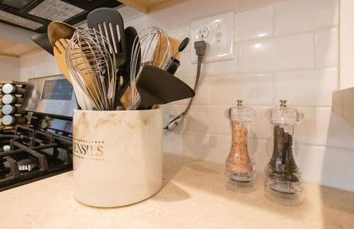 Charming Garden Cottage- steps to historic Old Town Half Moon Bay - Foto 26