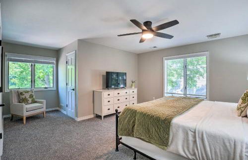 Spacious Lakefront Home with Private Dock! - Foto 19