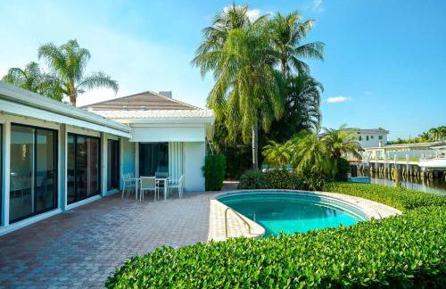 Waterfront Luxe 3BR, Pool, Hot Tub & Dock - Foto 49