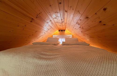Dushka Mountain Cabin - Photo 15