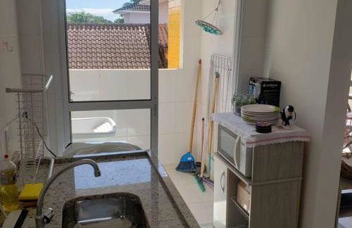 Apto no Jd Indaiá com piscina a 300m da praia - Foto 9