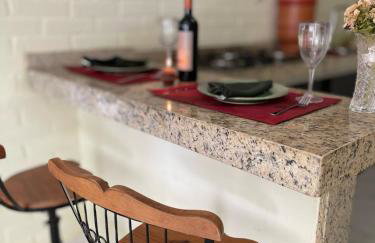 Flat com vista espetacular área central-cozinha completa-AR- 2 banheiros- casais - grupos ou familias ou empresas - Foto 13