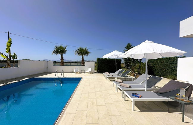 Lilu Villa 2 With Private Pool - Photo 24
