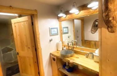 Unique Riverside Vacation Rental Perfect for Events in the Flathead National Forest, Montana - Foto 23