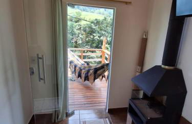 Chalé Som do Riacho e Chalé Riacho Sereno, com Hidromassagem e Lareira á 20 minutos de Gonçalves-MG - Photo 18