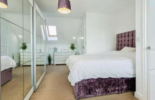 Family-Friendly 4-Bedroom House in Moston with Parking and Garden - Foto 23