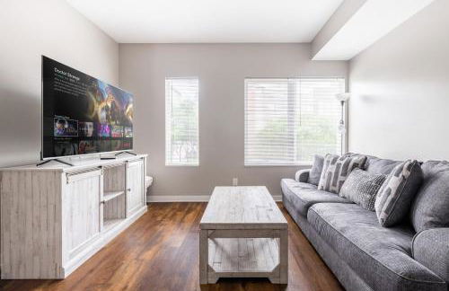 Luxury Downtown Townhome Unit 5 - Photo 18