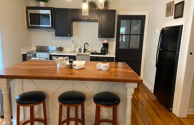 Frank Howard 111 Farmhouse - Photo 8